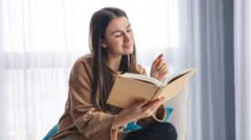 mujer leyendo